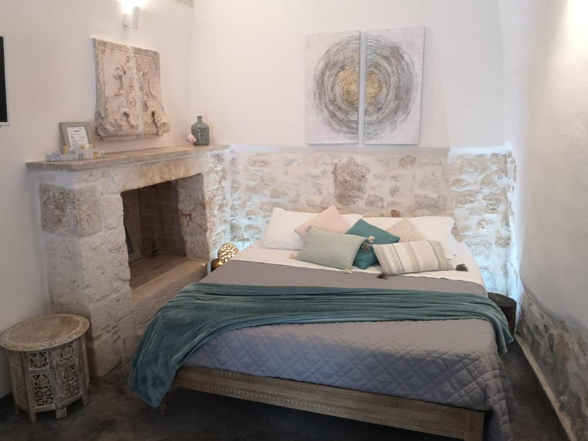 White Luxury Suite Ostuni By Gonewlocation Exterior photo