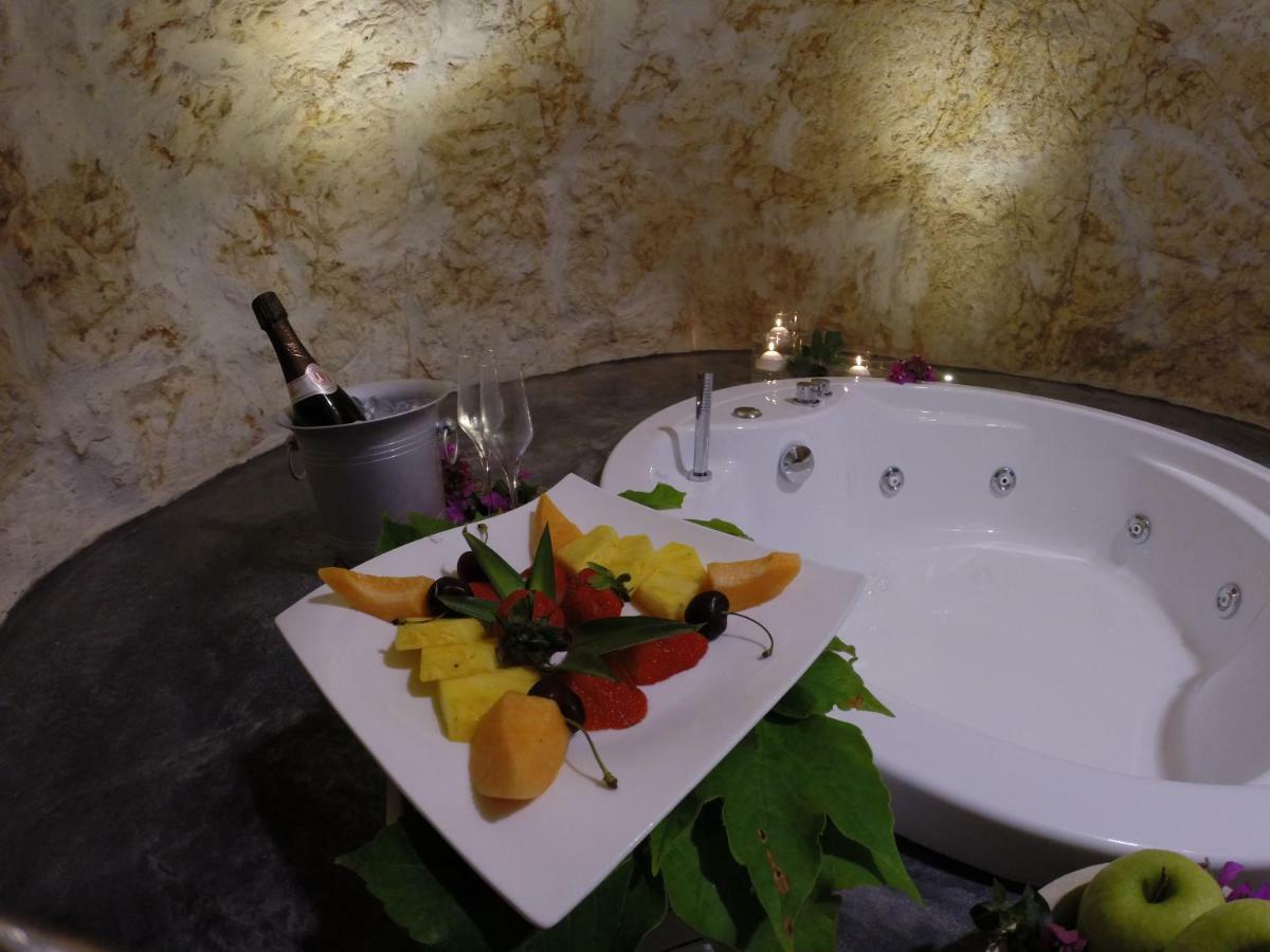 White Luxury Suite Ostuni By Gonewlocation Exterior photo